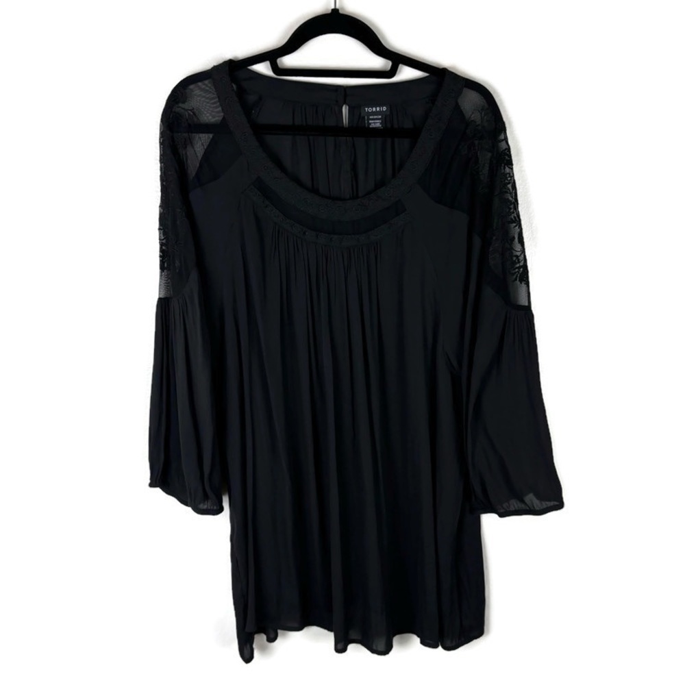 Torrid Floral Lace Long Sleeve Flowy Blouse in Black